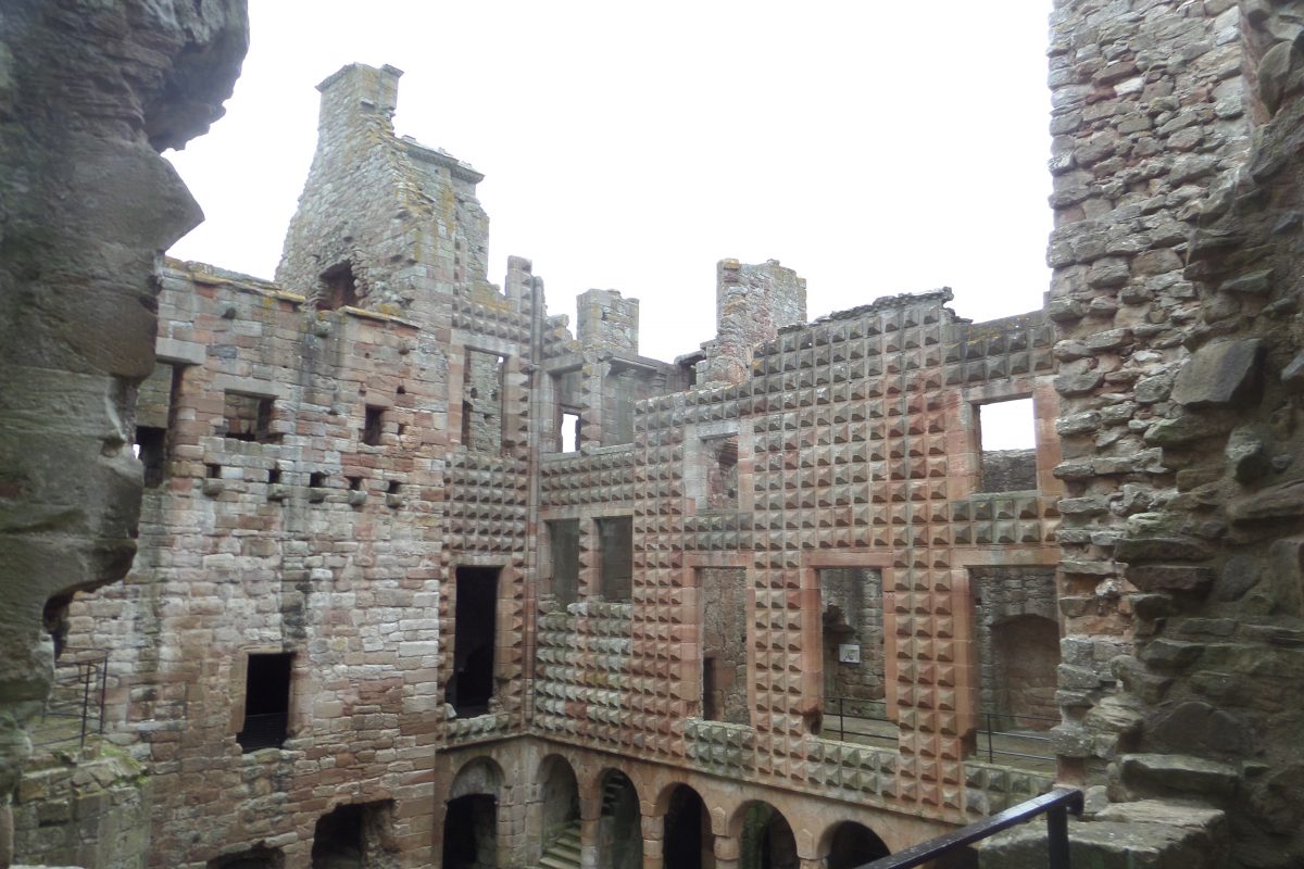 Crichton Castle hides its famouse feature inside the courtyard. The design of this amazing wall is based on the Palcia Diamanti in Ferrara in Italy!