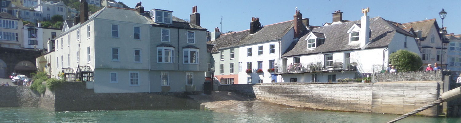 Crossing the Dart on the Kingsweir Ferry